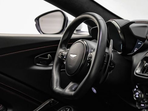 Used 2019 Aston Martin V8 Vantage Coupe RWD image 51