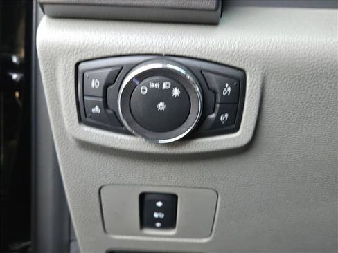 Used 2017 Ford F250 XLT w/ XLT Value Package image 12