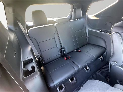 Used 2026 Chevrolet Traverse LT w/ LPO, Floor Liner Package FWD image 28