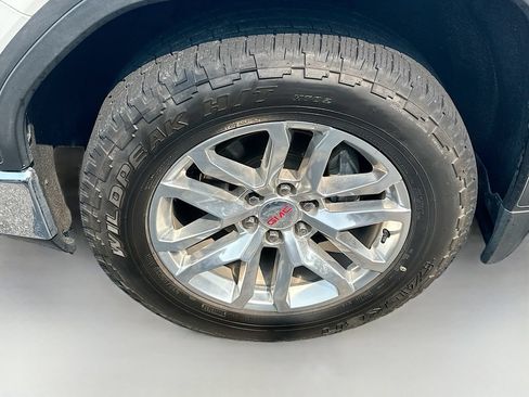 Used 2019 GMC Sierra 1500 SLT w/ SLT Premium Plus Package AWD/4WD image 31
