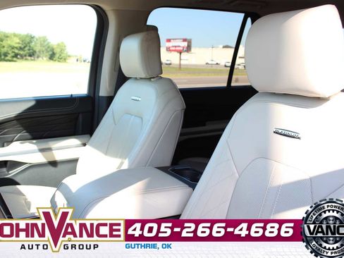 Used 2021 Ford Expedition Platinum AWD/4WD image 23