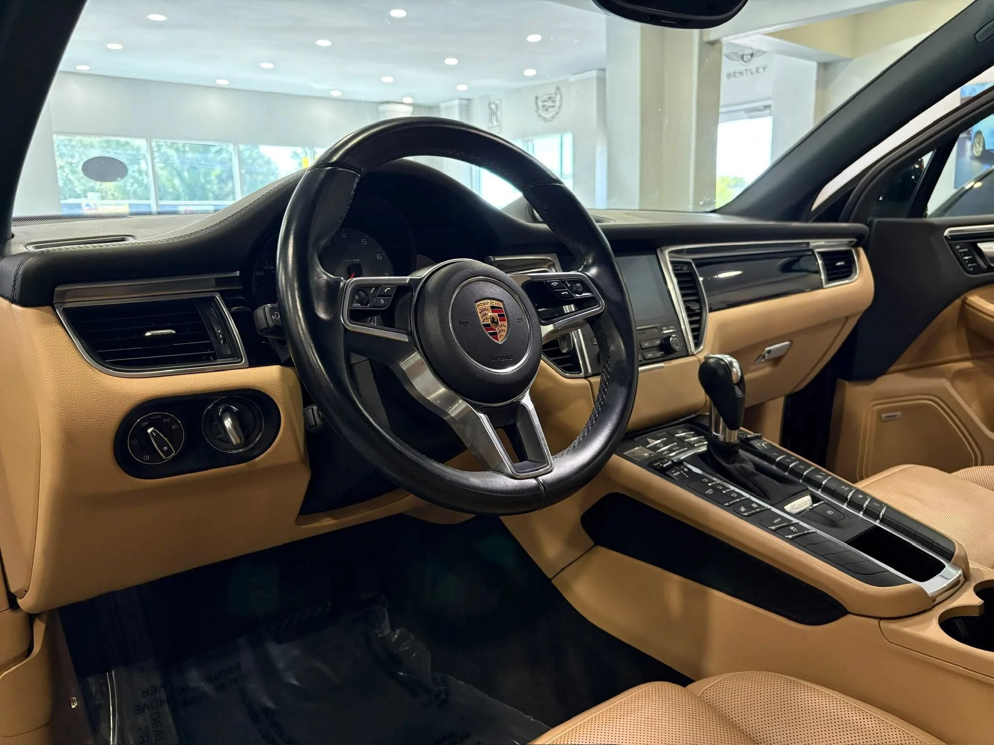 Used 2018 Porsche Macan S AWD/4WD image 9