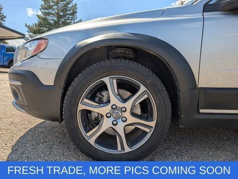 Used 2015 Volvo XC70 T6 w/ Proximity Package AWD/4WD image 7