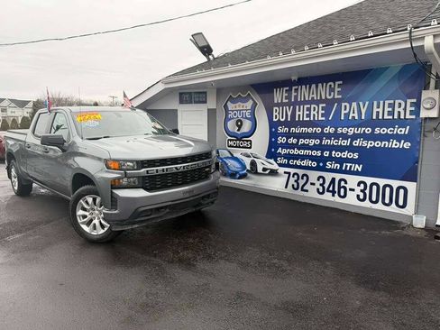 Used 2021 Chevrolet Silverado 1500 Custom image 1