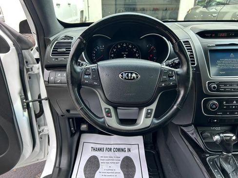 Used 2015 Kia Sorento SX image 42