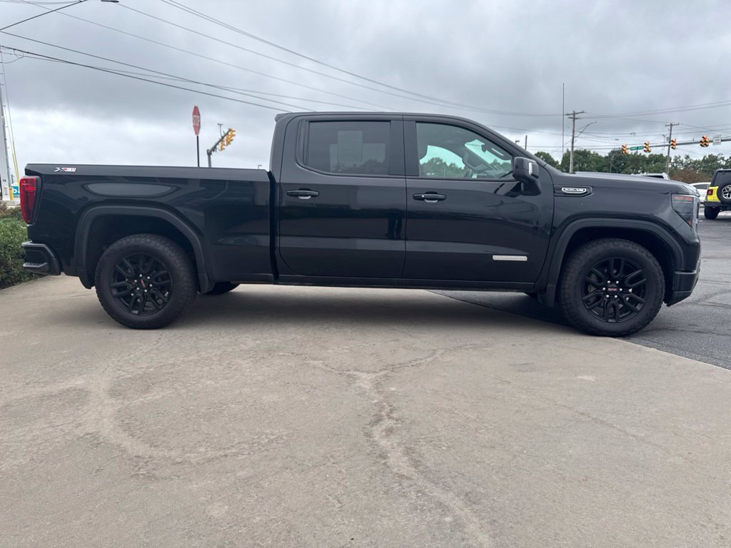 Used 2025 GMC Sierra 1500 Elevation w/ Elevation Premium Package AWD/4WD image 4