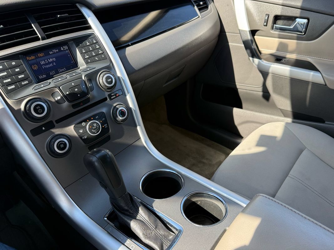 Used 2011 Ford Edge SE w/ 101A Rapid Spec Order Code FWD image 32