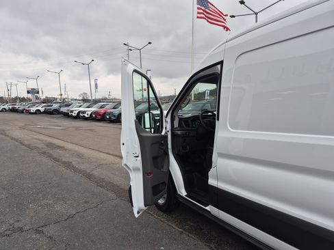 New 2026 Ford Transit 250 148 Medium Roof w/ Load Area Protection Package image 15