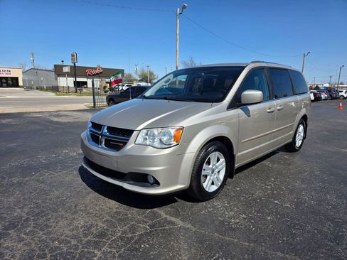 Used 2013 Dodge Grand Caravan Crew w/ Entertainment Group 1 image 1