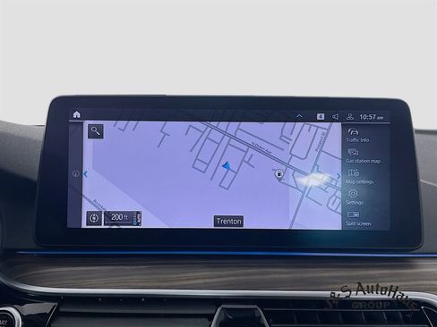 Used 2023 BMW 530e xDrive 530e iPerformance w/ Premium Package image 18