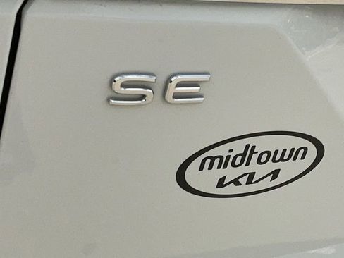 Used 2025 Volkswagen Atlas SE image 10