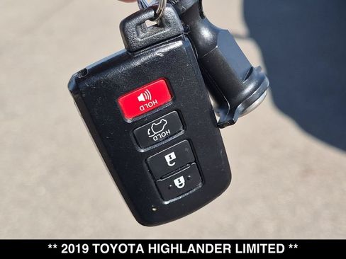Used 2019 Toyota Highlander Limited AWD/4WD image 28