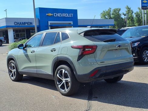 Used 2024 Chevrolet Trax RS w/ Driver Confidence Package FWD image 7