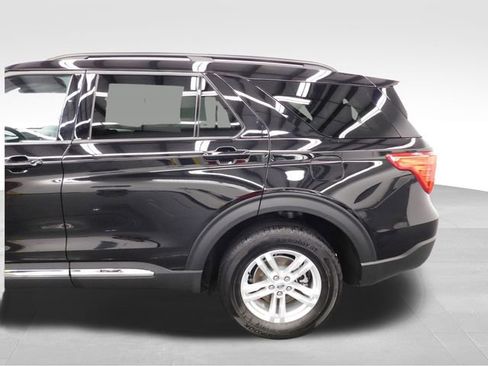 Used 2023 Ford Explorer XLT w/ Equipment Group 202A image 9