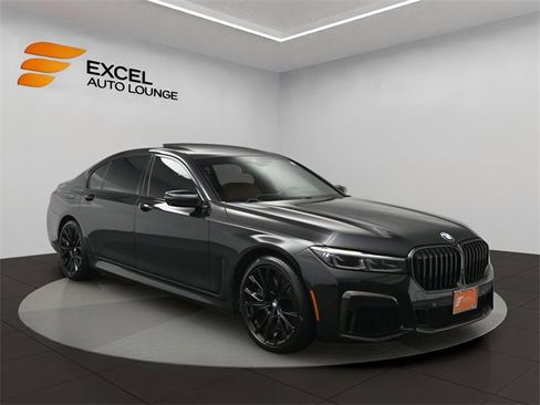 Used 2020 BMW 750i xDrive 750i xDrive w/ M Sport Package image 7