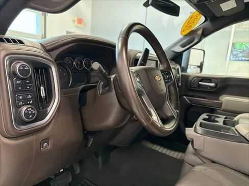Used 2022 Chevrolet Silverado 2500 LTZ w/ Gooseneck/5TH Wheel Package AWD/4WD image 22