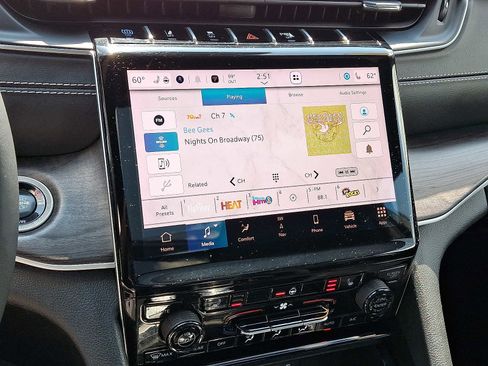 Used 2024 Jeep Grand Cherokee Limited 4xe image 21