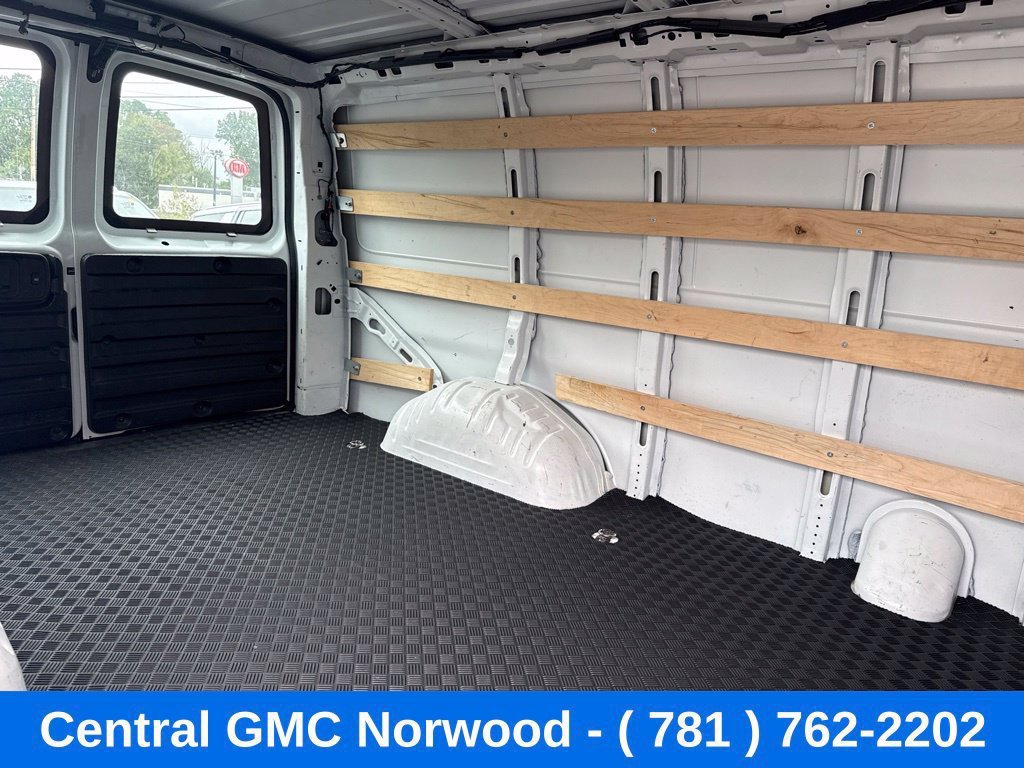 Used 2025 Chevrolet Express 2500 w/ Driver Convenience Package RWD image 14