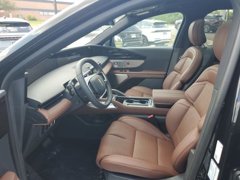New 2026 Lincoln Nautilus Reserve AWD/4WD image 11
