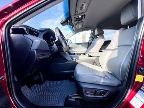 Used 2021 Toyota Venza XLE image 17