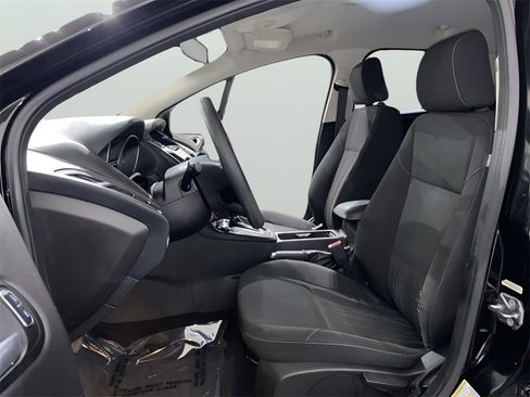 Used 2015 Ford Focus SE image 10