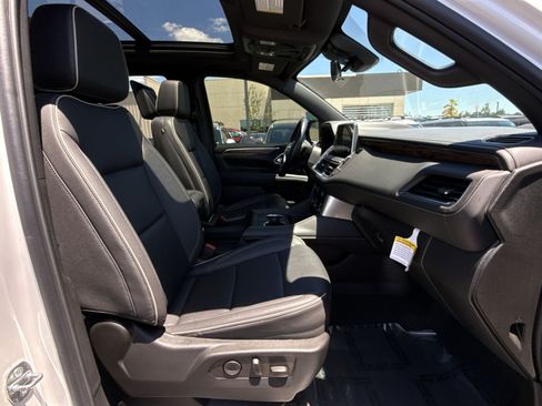 Used 2023 Chevrolet Tahoe Premier w/ Advanced Technology Package AWD/4WD image 27