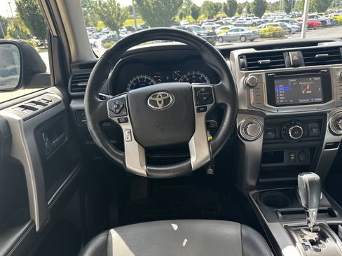 Used 2014 Toyota 4Runner SR5 Premium w/ Convenience Package AWD/4WD image 15