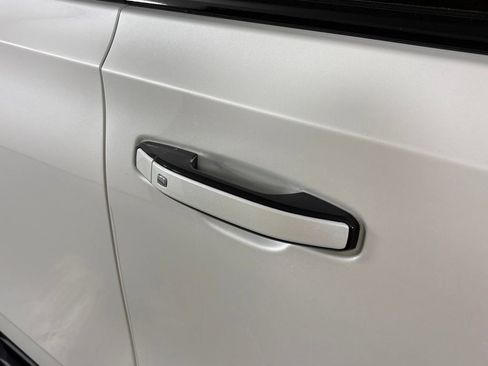 Used 2021 Chevrolet Tahoe High Country RWD image 15