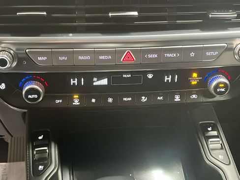 Used 2021 Kia Telluride EX AWD/4WD image 16