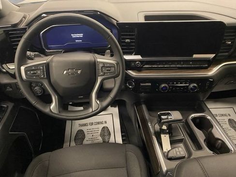 Used 2025 Chevrolet Silverado 1500 RST AWD/4WD image 2