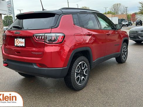 Used 2024 Jeep Compass Trailhawk image 8