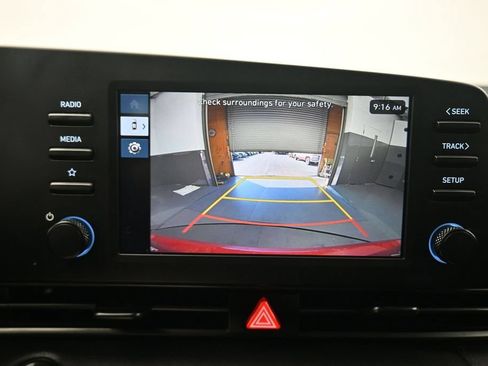 Used 2025 Hyundai Elantra Sport FWD image 18
