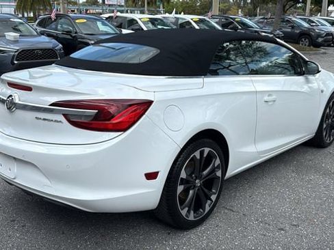Used 2019 Buick Cascada Premium image 9