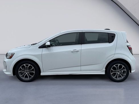 Used 2020 Chevrolet Sonic LT w/ Convenience Package FWD image 2