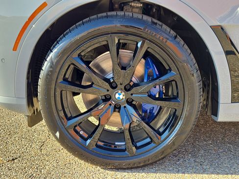 Used 2026 BMW X7 xDrive40i w/ Executive Package image 11