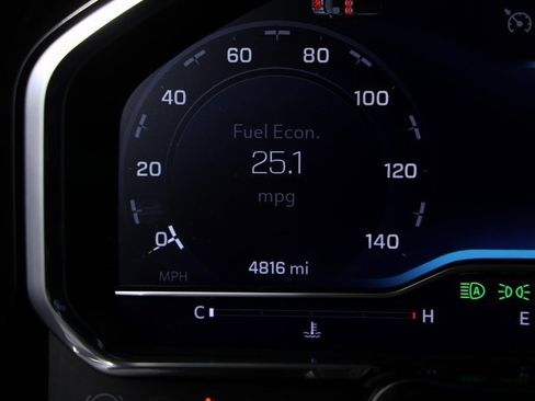 Used 2025 Chevrolet Silverado 1500 LT image 13