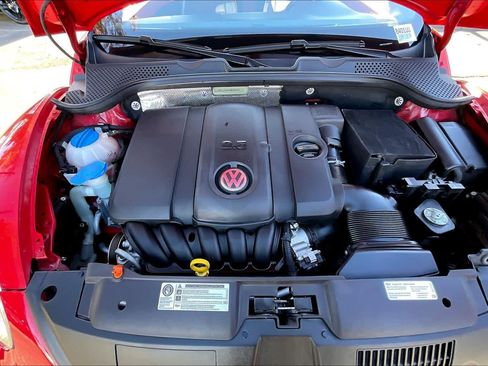 Used 2014 Volkswagen Beetle 2.5 image 12
