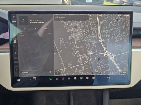 Used 2023 Tesla Model X image 12