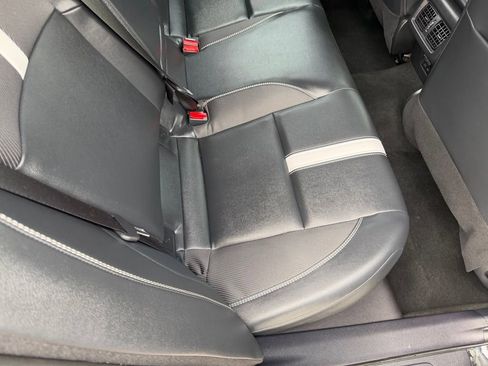 Used 2025 Toyota Camry SE image 19