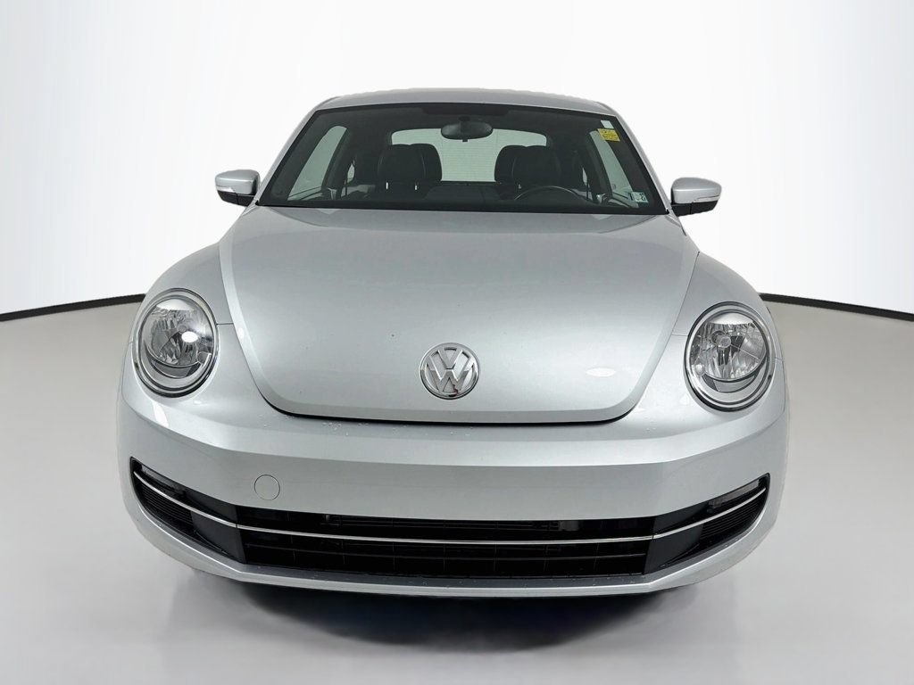 Used 2014 Volkswagen Beetle TDI FWD image 2