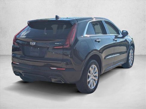 Used 2023 Cadillac XT4 Luxury w/ Cold Weather Package image 10