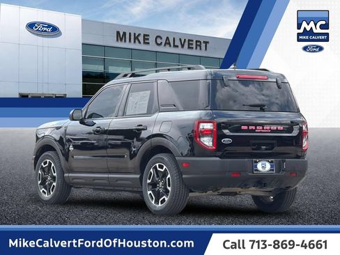 Used 2023 Ford Bronco Sport Outer Banks w/ Tech Package AWD/4WD image 3