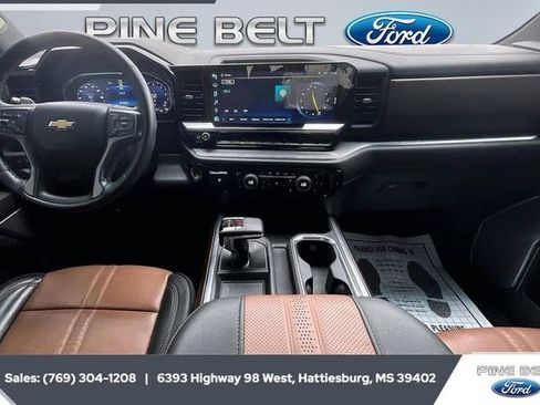 Used 2023 Chevrolet Silverado 1500 High Country image 14