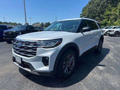 New 2026 Ford Explorer Active w/ Active Comfort Package AWD/4WD image 7