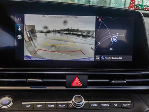 Certified 2025 Hyundai Elantra SEL FWD image 20