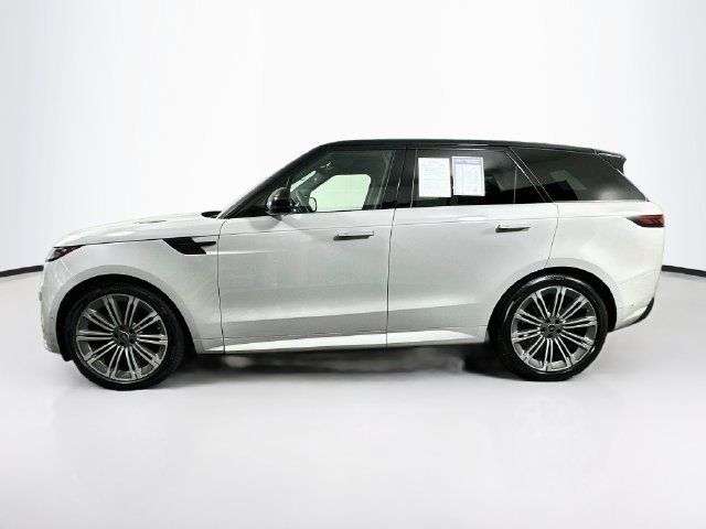 Used 2025 Land Rover Range Rover Sport Dynamic SE AWD/4WD image 5