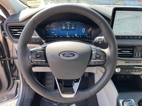 Certified 2024 Ford Escape Base w/ PHEV Premium Package image 21