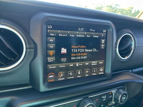 Used 2020 Jeep Gladiator Overland image 31