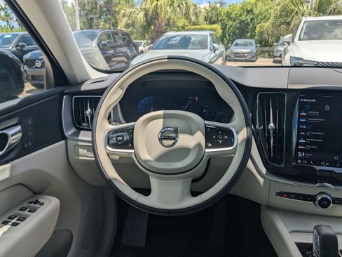 New 2025 Volvo XC60 T8 Core image 17