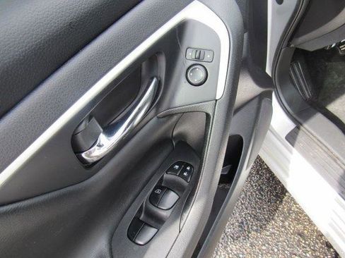 Used 2022 Nissan Altima 2.5 SV w/ SV Premium Package image 36